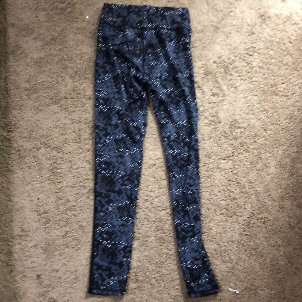 Small blue spotted leggings from Popfit Clothing